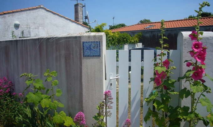 La Bree-les-Bains House | On the island of Oléron in the heart of the seaside village