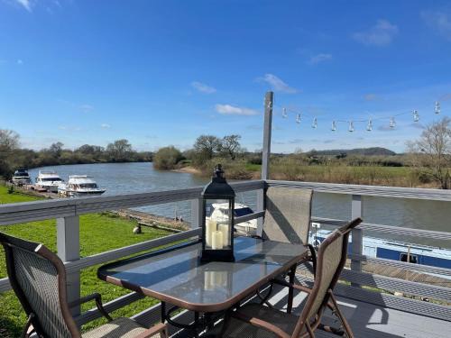 Forest of Dean House | On the river Severn - Severnside Boat & Caravan Park, Caravan 9