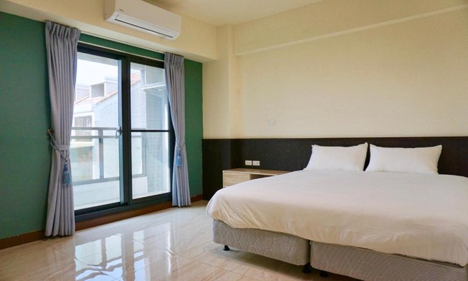 Donggang Bed & Breakfast | On the road