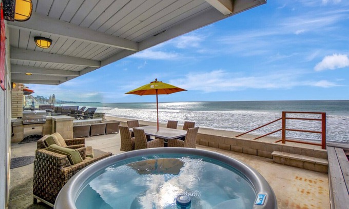Capistrano Beach House | ON THE SAND! Private Beach! OCEAN FRONT HOT TUB!