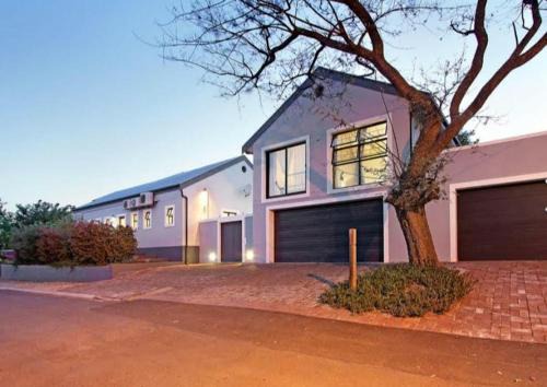 Riebeek Kasteel House | On The Square Accommodation