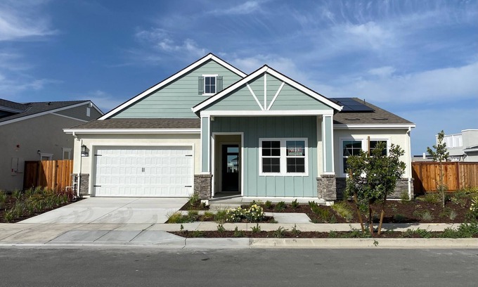 Bethel Island House | On the water! Beautiful 3 bedroom Bethel Island house- single story