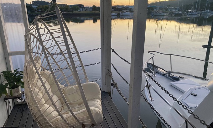 Whangarei House | On the water Boat House.