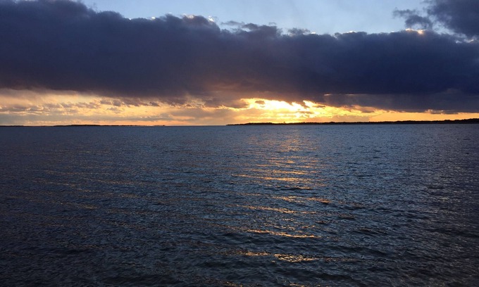 Remsenburg Cottage | On The Water In Remsenburg / West Hampton (US Open Ideal location)