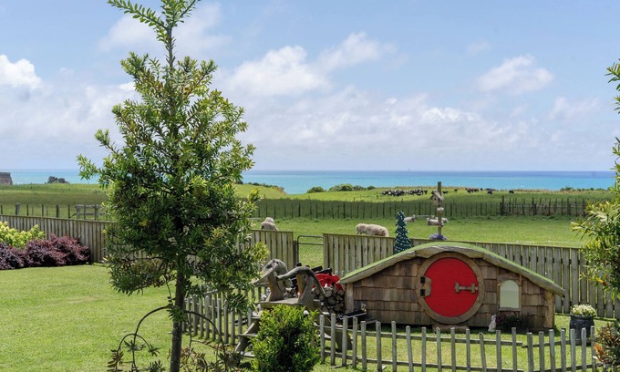 Onaero House | Onaeros Cute Little Cottages - Taranaki Retreat