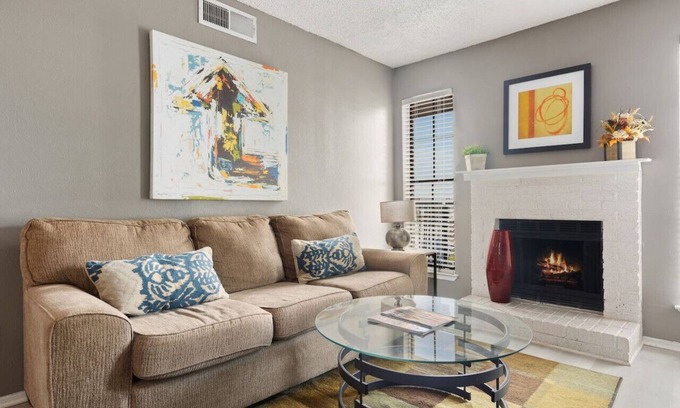 Park Central Apartment | ONE BED ONE BATH AFFORDABLE APT WITH BALCONY!