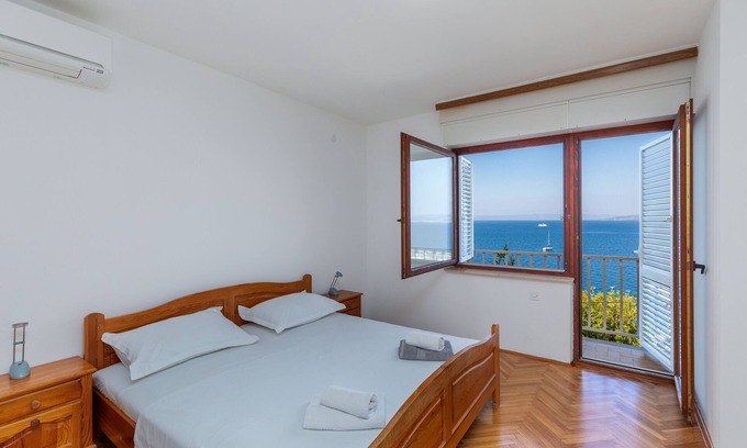Bratus Apartment | One bedroom apartment near beach Bratuš, Makarska (A-22135-b)