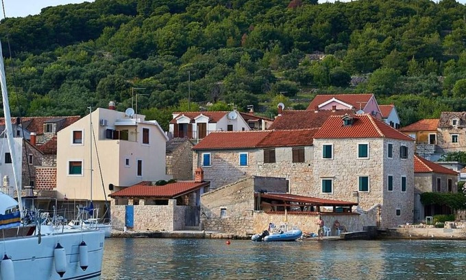Prvic Luka Apartment | One Bedroom Apartment