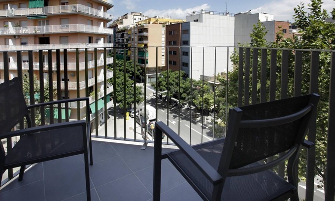 Les Corts Apartment | One-bedroom apartment for 2 adults in Les Corts