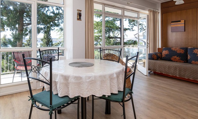 Jadranovo Apartment | One bedroom apartment with terrace and sea view Jadranovo, Crikvenica (A-20801-b)