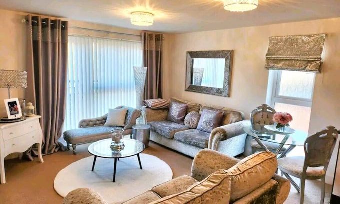 Landore Apartment | One-Bedroom Apartment In Swansea SA1