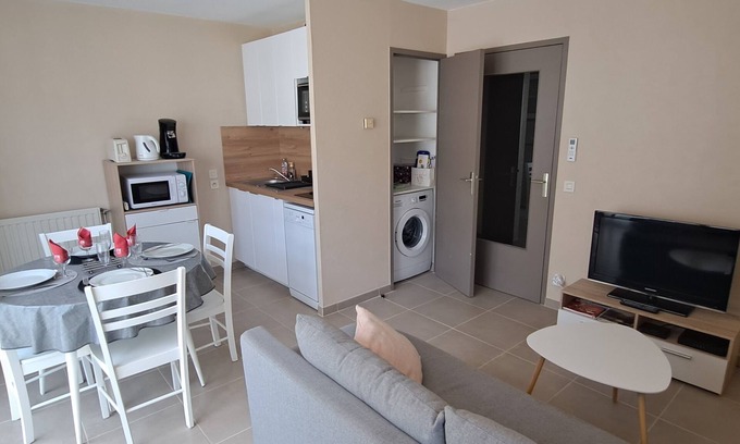 Yves Farge - Le Fleuve Apartment | One-Bedroom Apartment, good standard, with balcony and parking