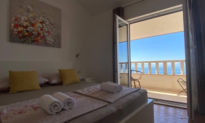 Drasnice Apartment | One bedroom apartment near beach Drašnice, Makarska (A-22864-a)