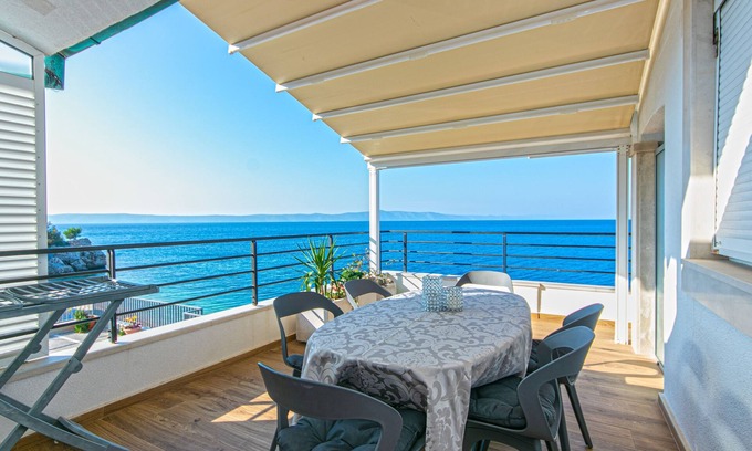 Drasnice Apartment | One bedroom apartment near beach Drašnice, Makarska (A-6652-a)
