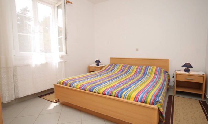 Nerezine Apartment | One bedroom apartment with terrace Nerezine, Lošinj (A-3451-d)