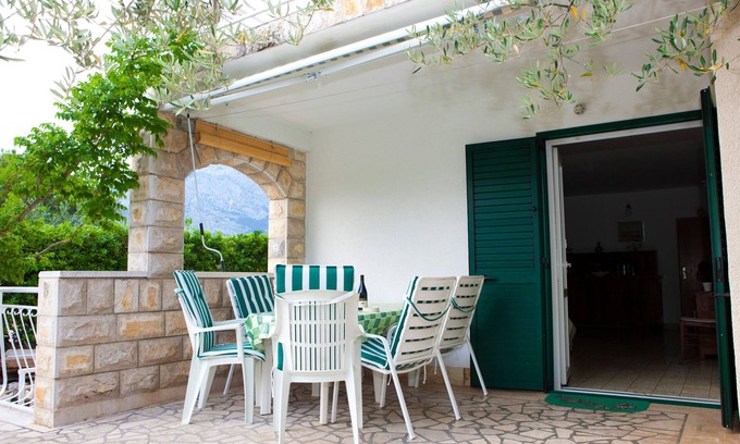 Promajna Apartment | One bedroom apartment with terrace Promajna, Makarska (A-2588-c)