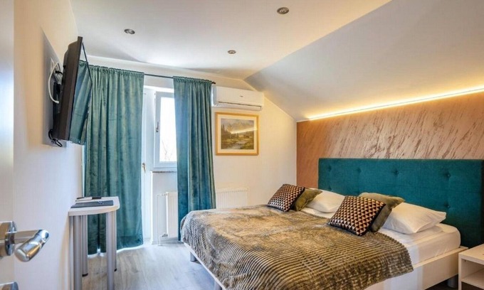 Seliste Dreznicko Apartment | One bedroom apartment with terrace Seliste Dreznicko, Plitvice (A-21127-a)