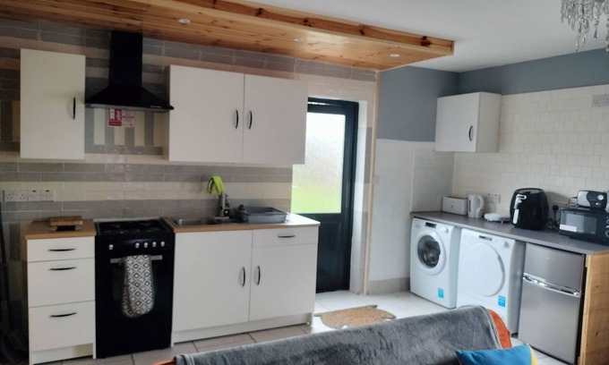 Achill Sound Apartment | One bedroom apartment Achill Island Pets Allowed