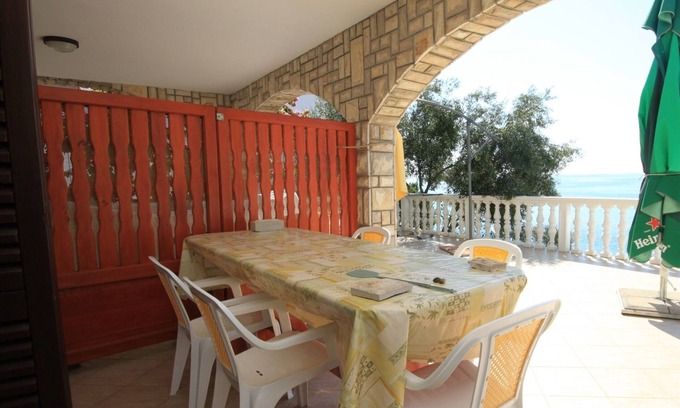 Zdrelac Apartment | One bedroom apartment near beach Ždrelac, Pašman (A-8406-b)