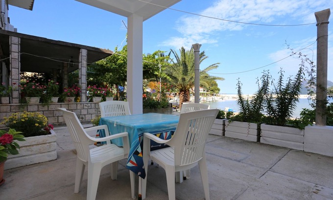 Zuljana Apartment | One bedroom apartment near beach Žuljana, Pelješac (A-10228-b)