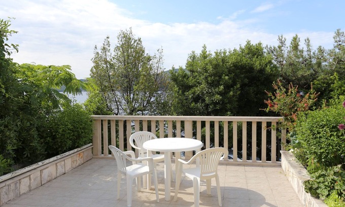 Viganj Apartment | One bedroom apartment near beach Viganj, Pelješac (A-10116-e)