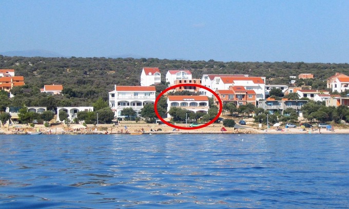 Mandre Apartment | One bedroom apartment near beach Mandre, Pag (A-8655-b)