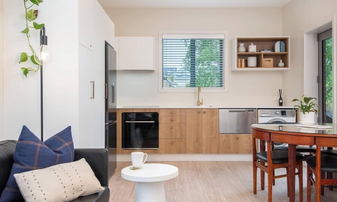 North Dunedin Apartment | One bedroom apartment on the doorstep of the city
