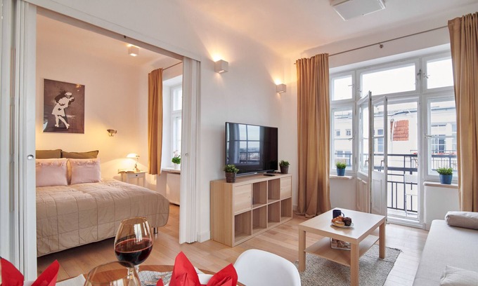 Srodmiescie Apartment | One Bedroom Apartment Warsaw Górskiego