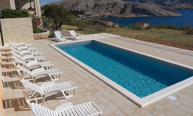 Zrce Apartment | One bedroom apartment with terrace and sea view Metajna, Pag (A-6389-c)