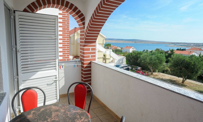 Caska Apartment | One bedroom apartment with terrace and sea view Caska, Pag (A-4109-c)