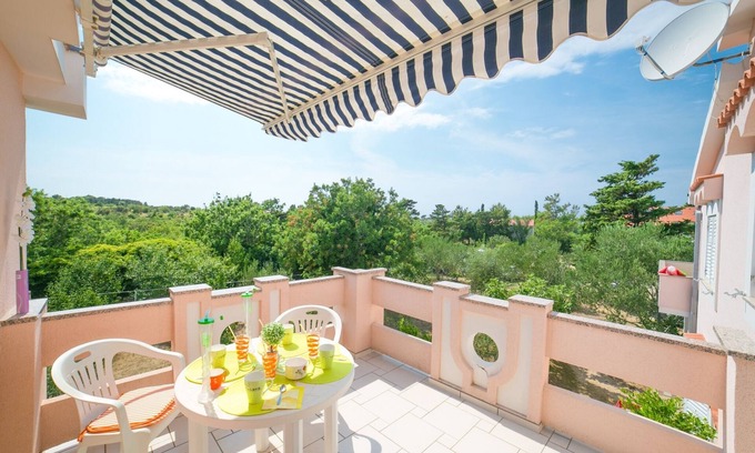 Zrce Apartment | One bedroom apartment with terrace Novalja, Pag (A-6490-c)