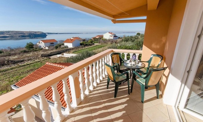 Rtina Apartment | One bedroom apartment with terrace and sea view Rtina - Miočići, Zadar (A-13072-d)