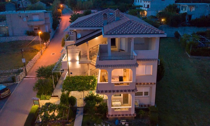 Lopar Apartment | One bedroom apartment with terrace Lopar, Rab (A-18388-b)