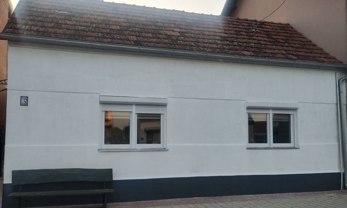 Otok Apartment | One bedroom apartment with air-conditioning Otok, Slavonija (A-24625-a)