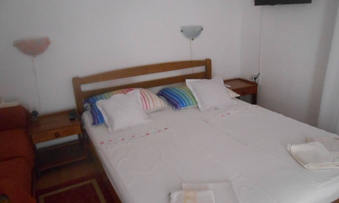 Poljana Apartment | One bedroom apartment with balcony Poljana, Ugljan (A-8473-c)