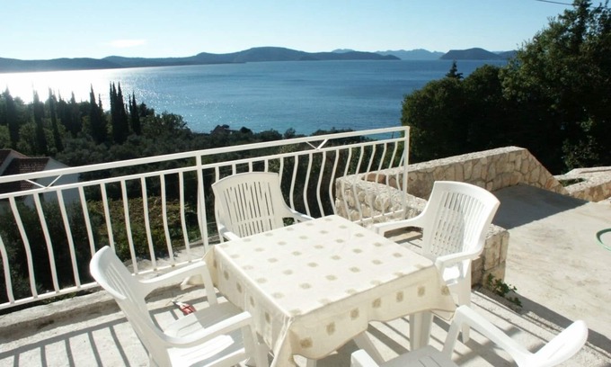 Krucica Apartment | One bedroom apartment with terrace and sea view Slađenovići, Dubrovnik (A-2162-b)