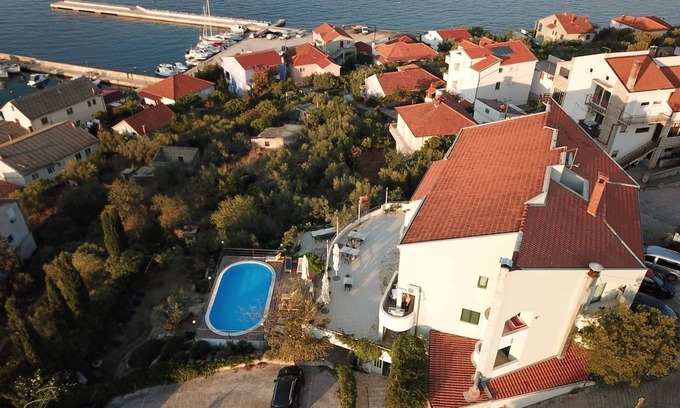Kali Apartment | One bedroom apartment with balcony and sea view Kali, Ugljan (A-14116-c)
