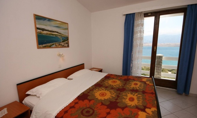 Bosana Apartment | One bedroom apartment with terrace and sea view Bošana, Pag (A-6460-c)