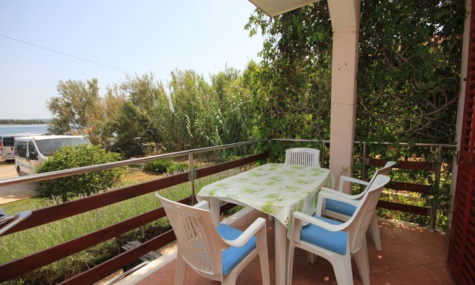 Kraj Apartment | One bedroom apartment with terrace and sea view Kraj, Pašman (A-8247-a)