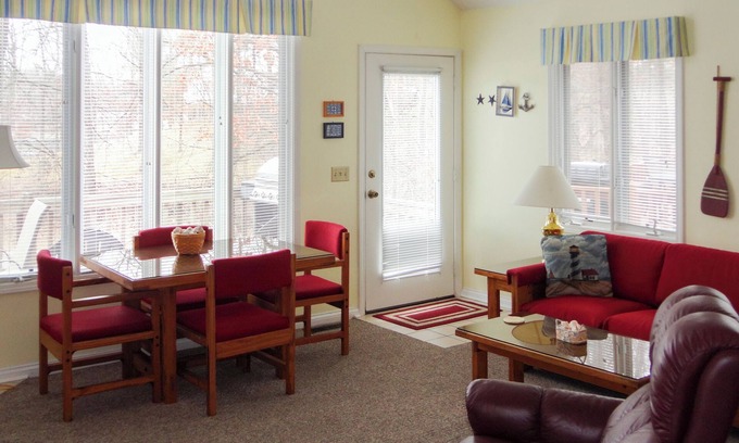 Grand Rivers Condo | One Bedroom Bayside Condo