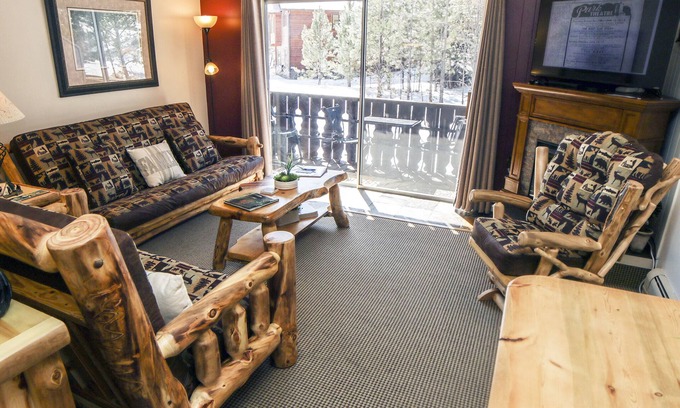 Estes Park Condo | One Bedroom Condo only Steps from Fall River