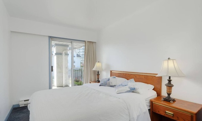 Inner Harbour Apartment | One-Bedroom Cozy Suite