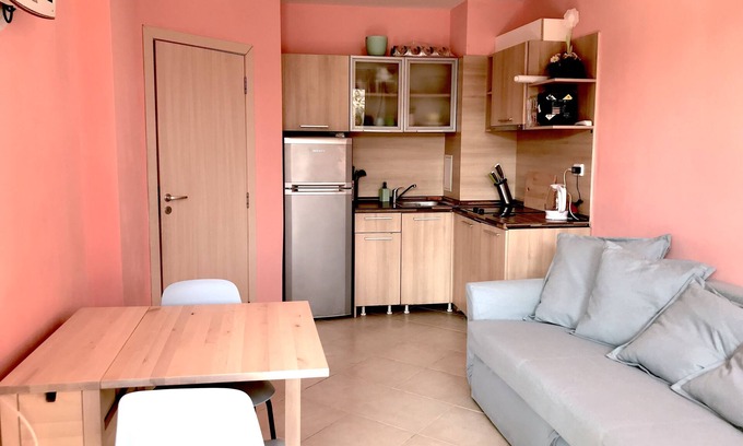Lozenets Apartment | One Bedroom Flat in Emberli Aparthotel With Outdoor Pool