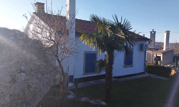Vinez House | One Bedroom Holiday Home