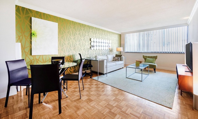 Fenway–Kenmore Apartment | One-Bedroom in Back Bay with Boston Skyline Views
