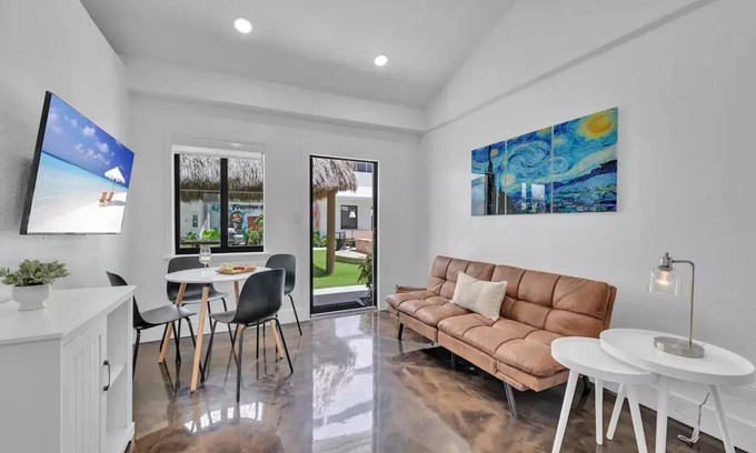 Flagler Village Apartment | One Bedroom King Suite in a Tropical Retreat Freedom House Fort Lauderdale FL