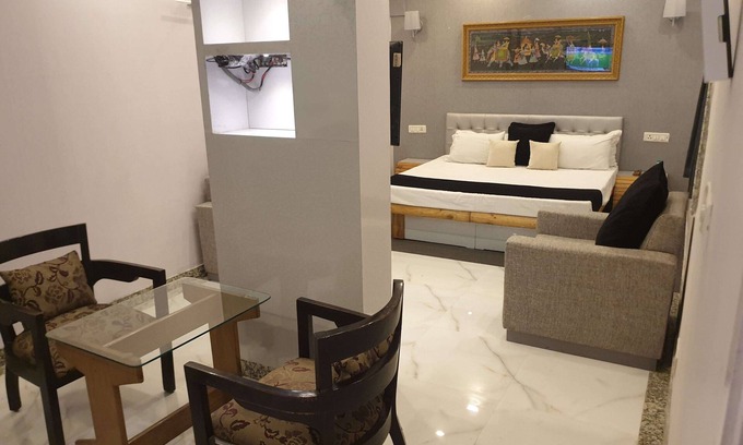 Vasant Kunj House | One bedroom luxurious apartment close to airport