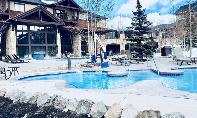 Four O'Clock Condo | One bedroom one bath march 20 and 21 two nights 2024