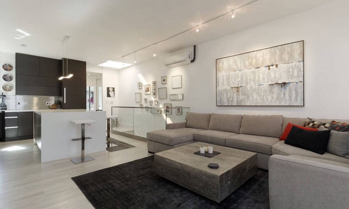 Stanton Park Apartment | One Bedroom Penthouse