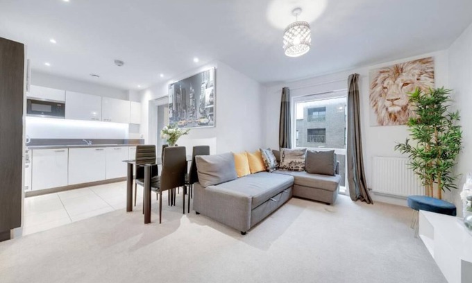Alton Barnes Apartment | One Bedroom Serviced Accommodation in London Catford close to Lewisham